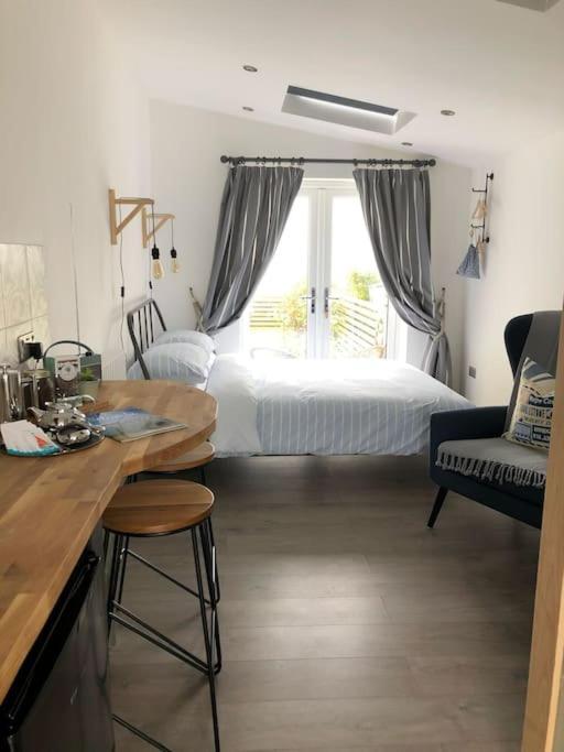 Little Clover Malborough Ngoại thất bức ảnh